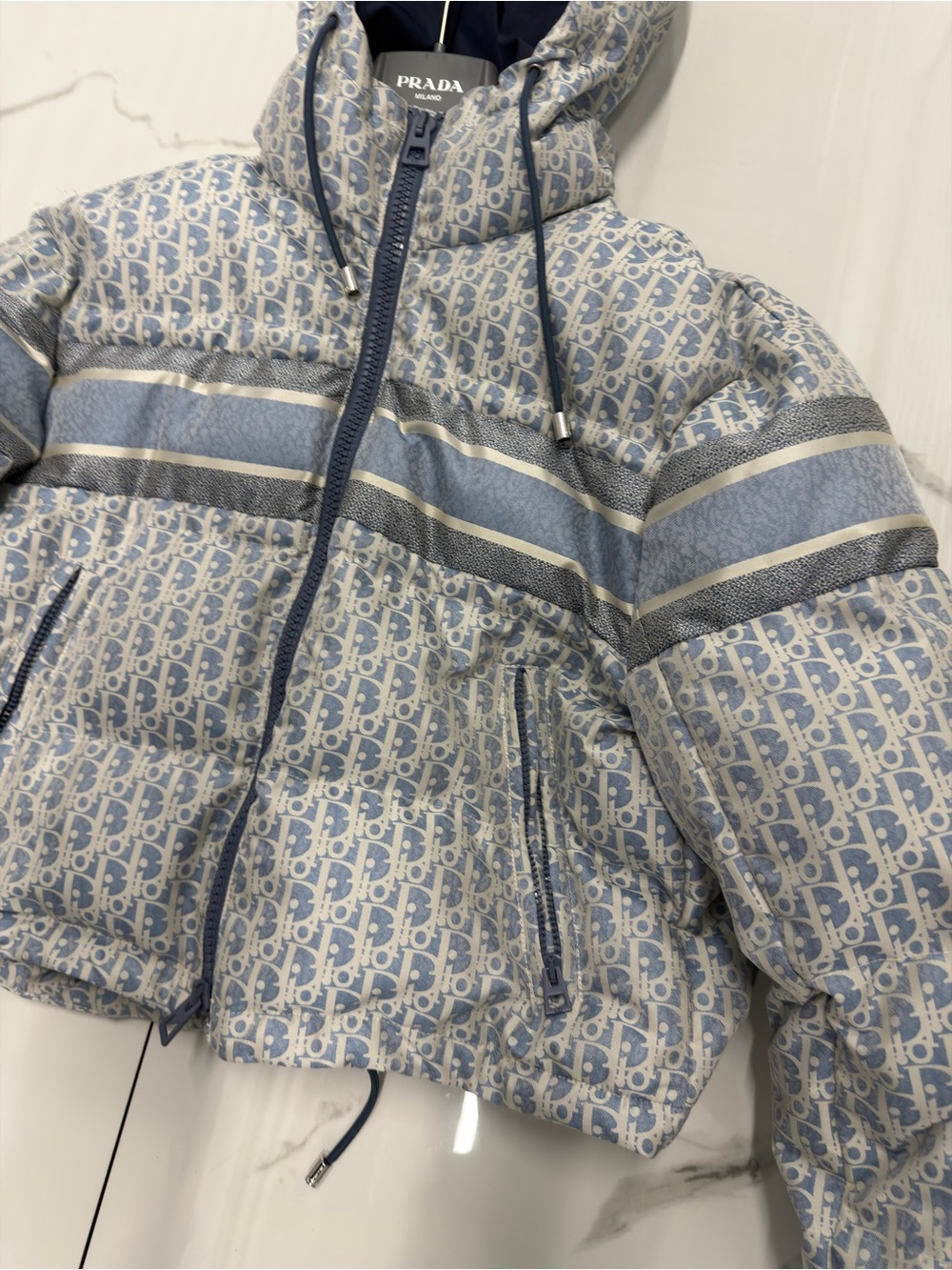 Christian Dior DiorAlps Monogram Puffer Jacket Cropped with Hood - Picture 6 of 8